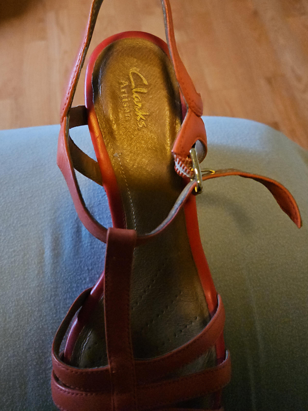 Clarks Artisan Coral Wedge Sandals, Size 9.5/10 thumbnail