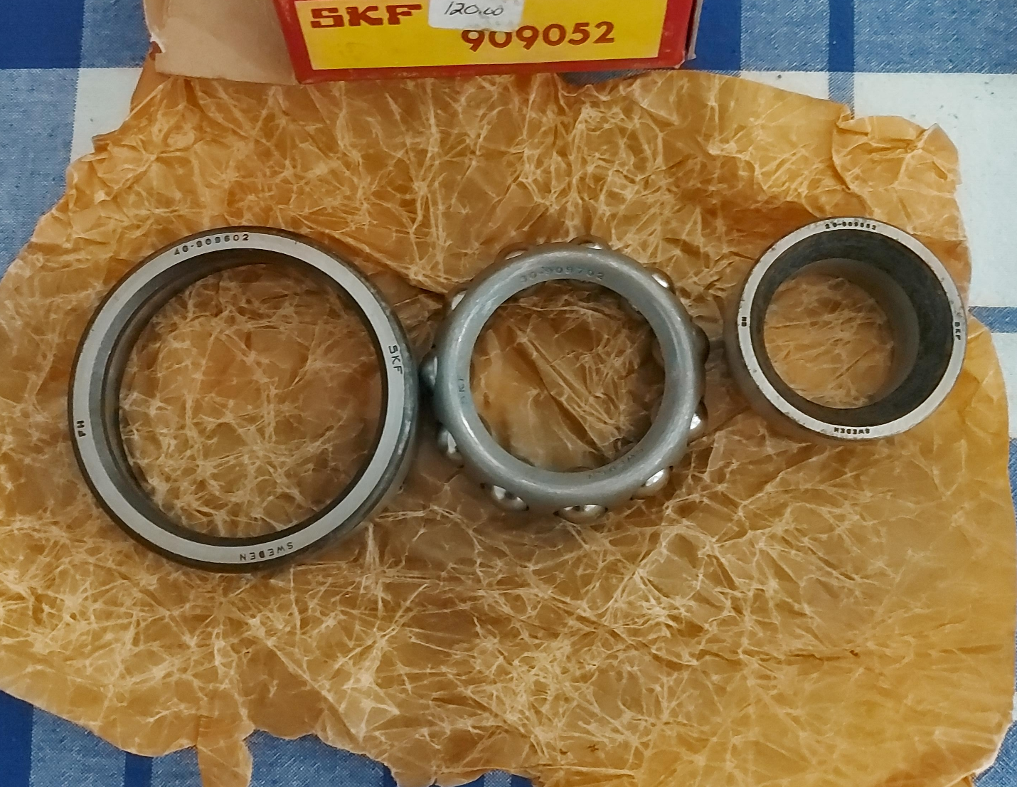 SKF 909052 Bearing Set thumbnail