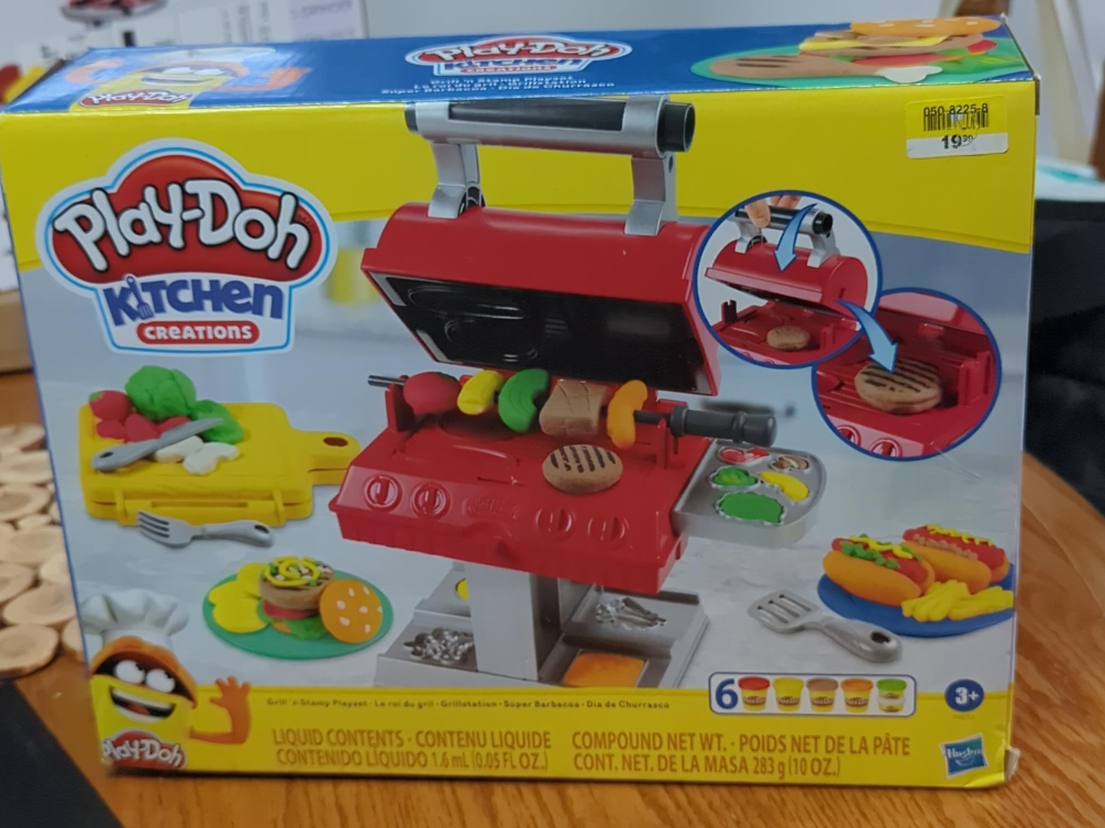 Play-Doh Kitchen Creations Grill 'n Stamp Playset - New thumbnail