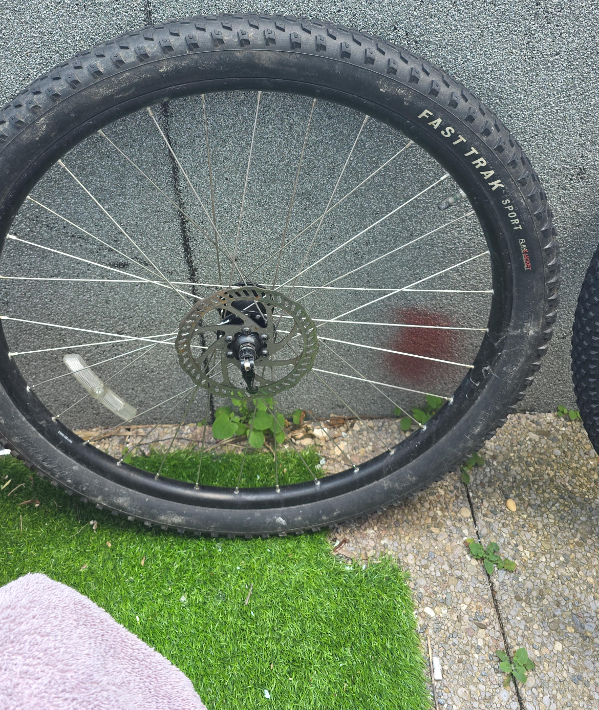 Specialized Fast Trak Sport Bike Wheel thumbnail