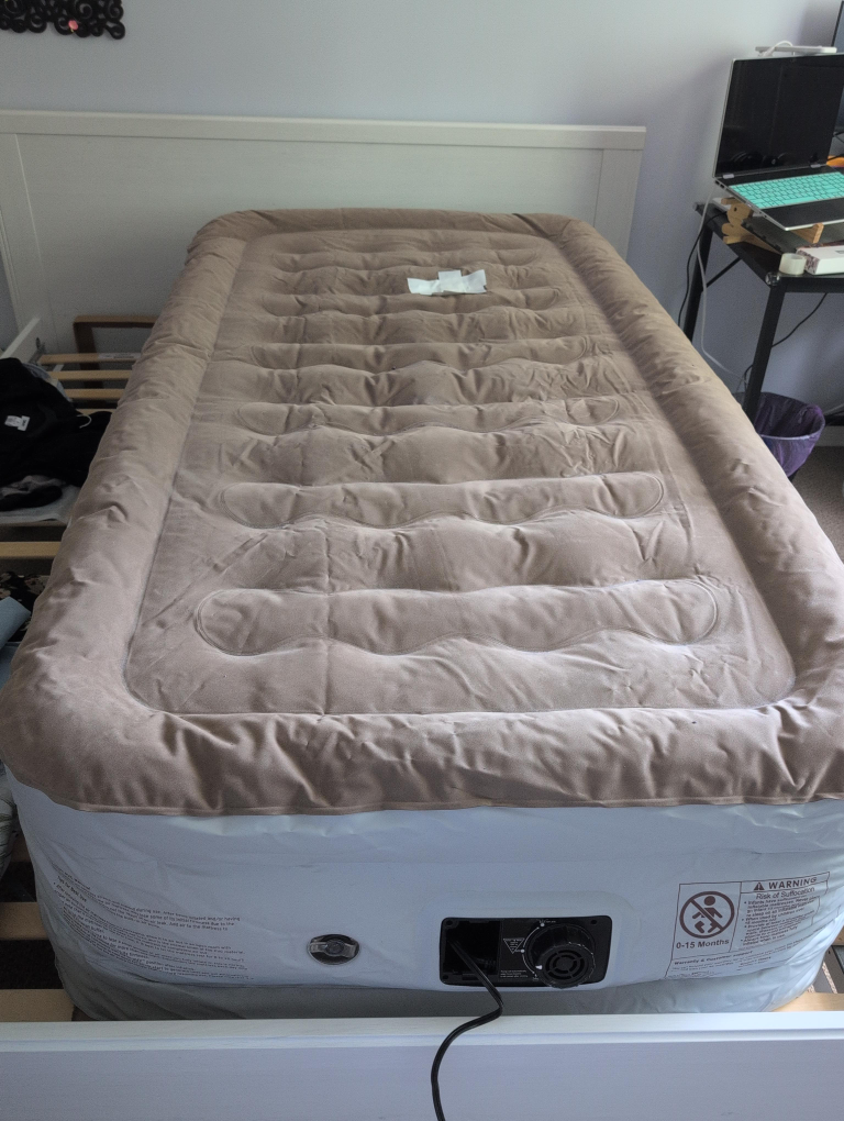 Etekcity Twin Size Raised Air Bed thumbnail