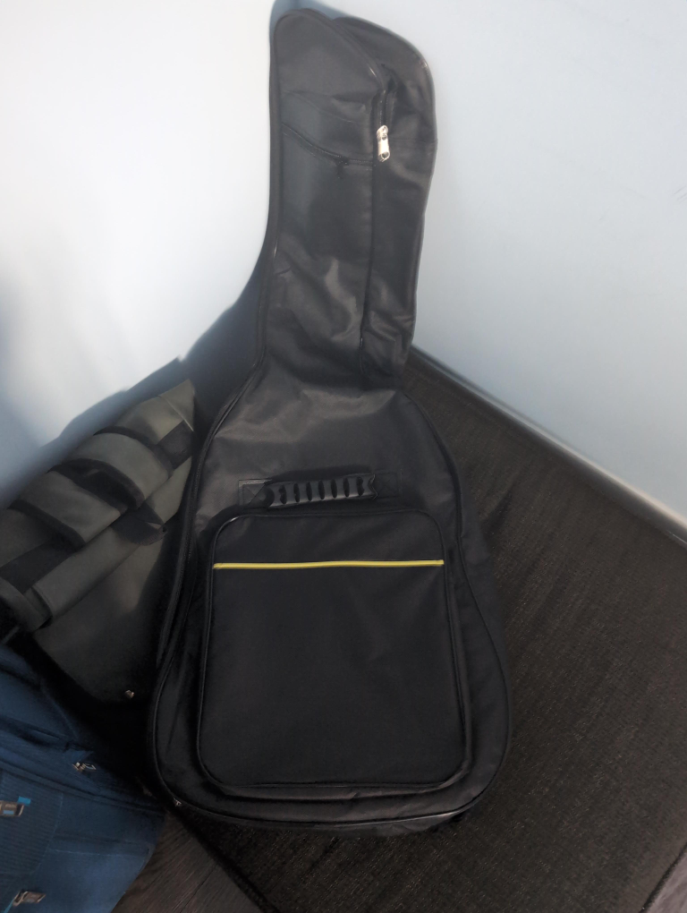 Black Guitar Gig Bag thumbnail