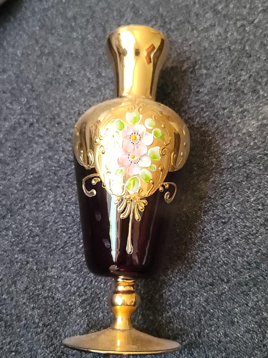 Vintage Red & Gold Italian glass vase thumbnail
