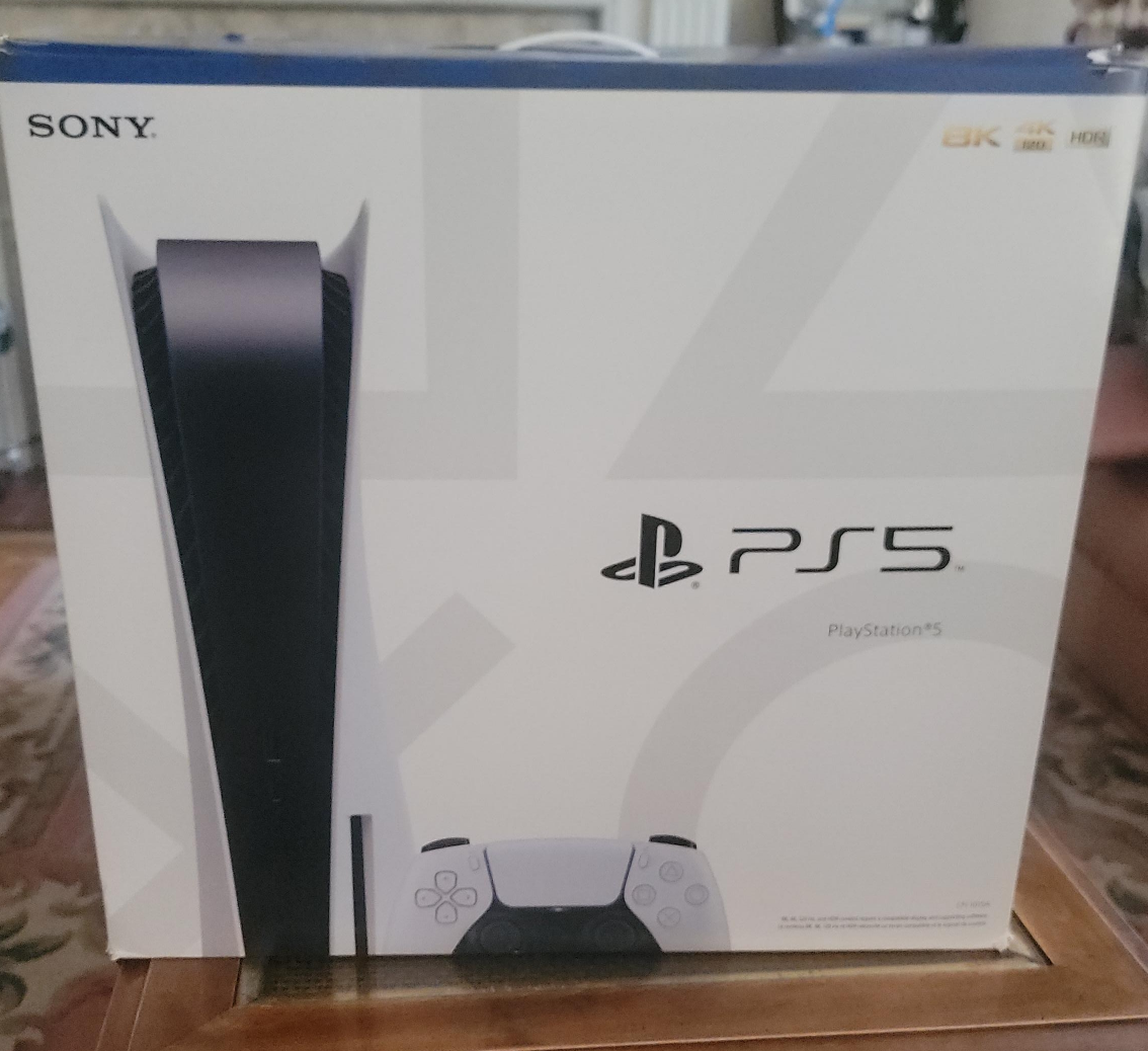 Sony PlayStation 5 (PS5) Console +1 Controller thumbnail