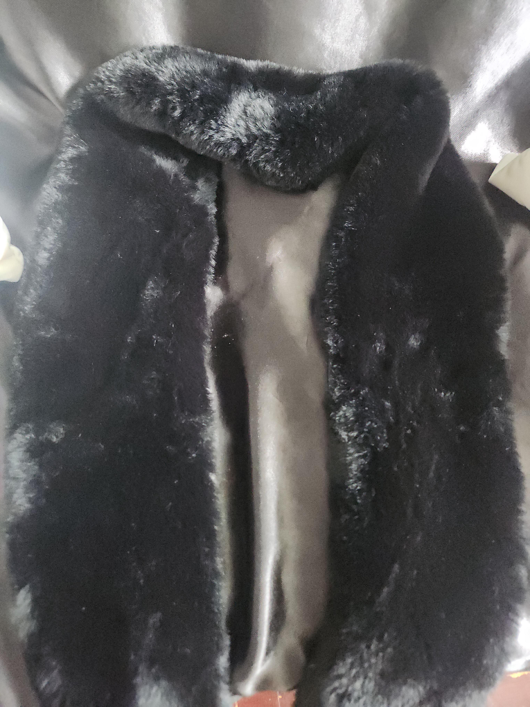 Black Faux Fur Collar thumbnail