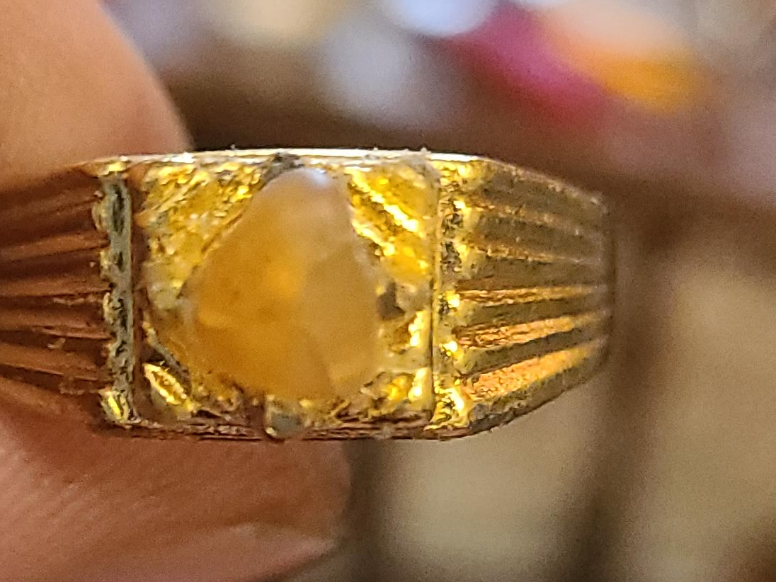 Vintage Gold Ring With Stone thumbnail