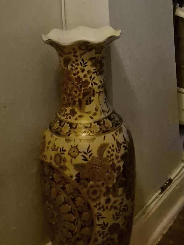 Floral Patterned Decorative Vase thumbnail