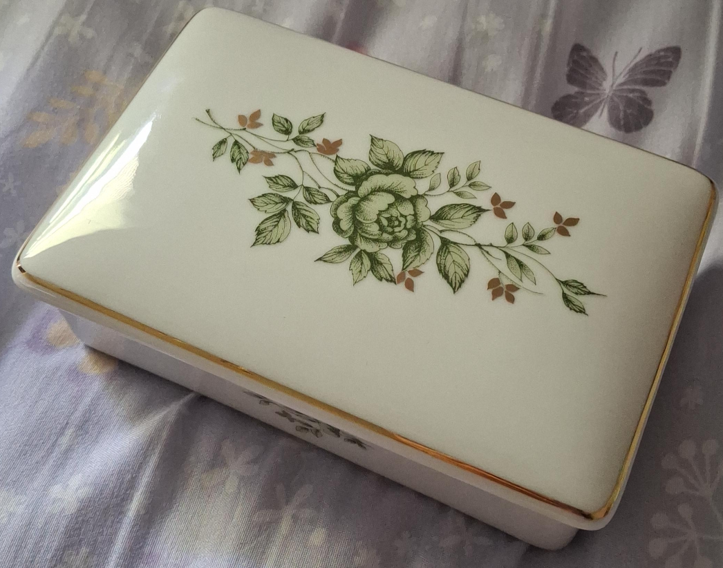 Vintage Floral Trinket Box