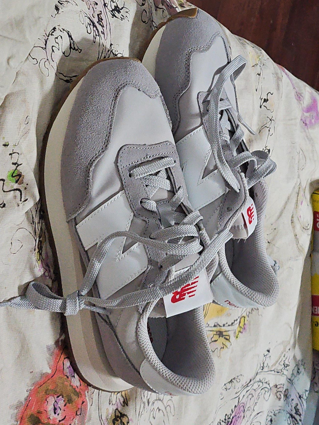 New Balance 237 Gray Sneakers thumbnail