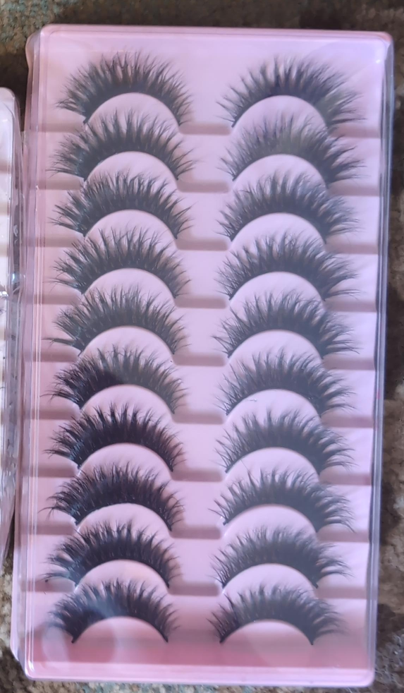 Set of False Eyelashes thumbnail