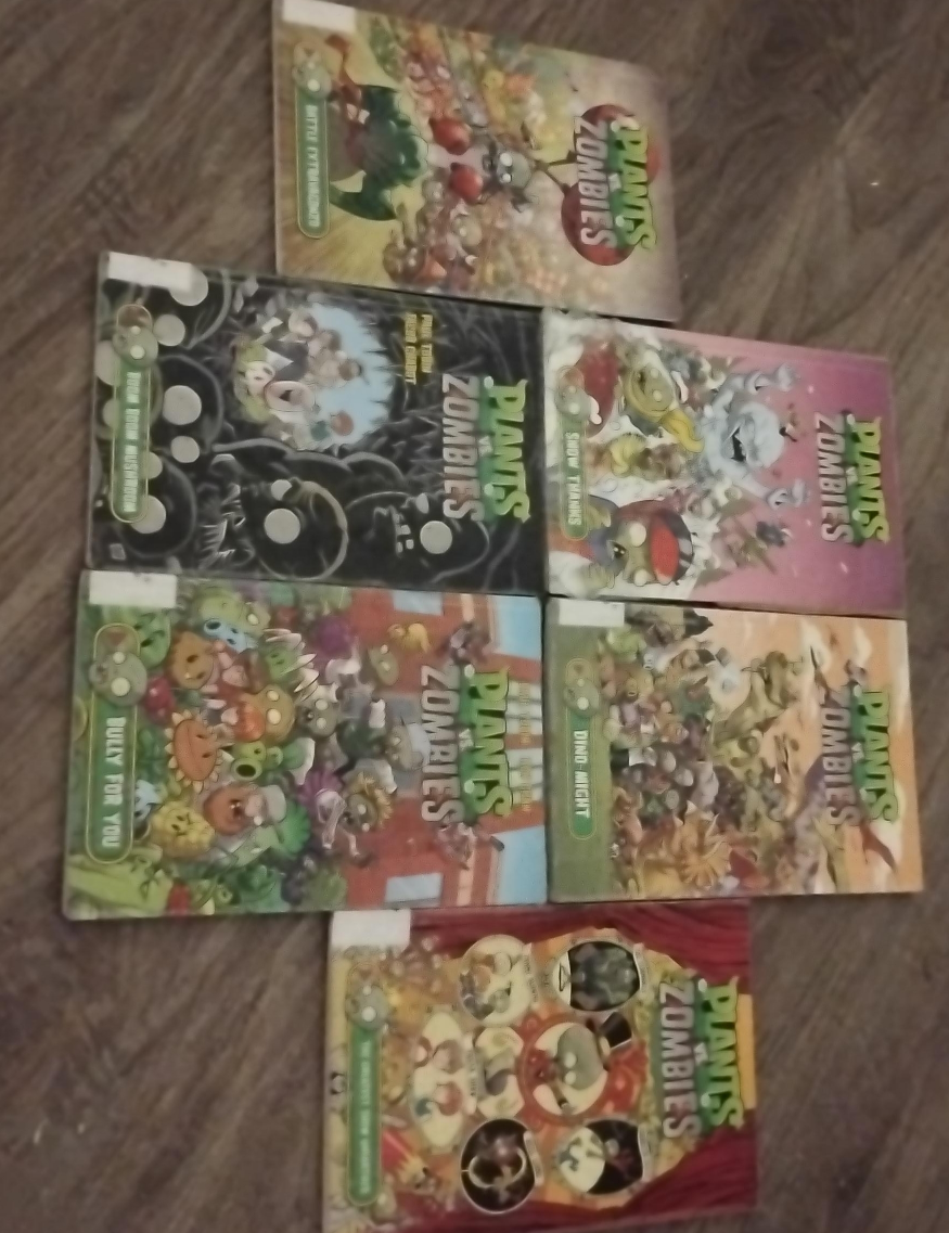 Plants vs Zombies Books thumbnail