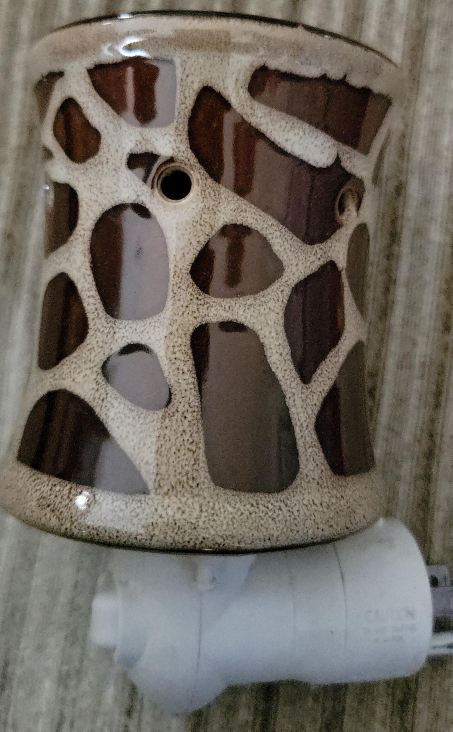 Scentsy giraffe print wax warmer thumbnail
