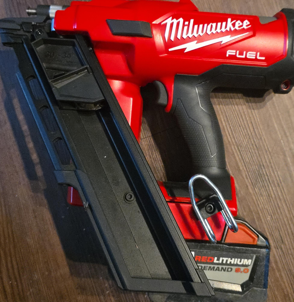 Milwaukee FUEL Nail Gun thumbnail