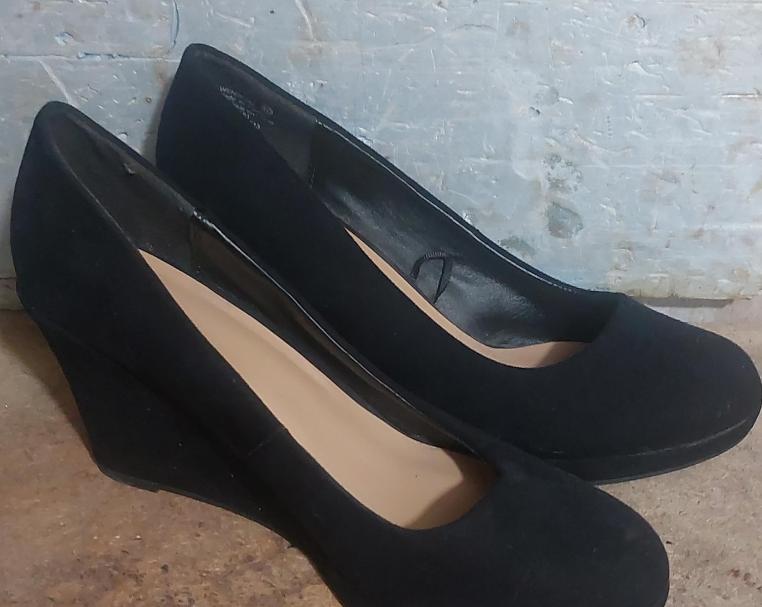 Black Wedge Heels