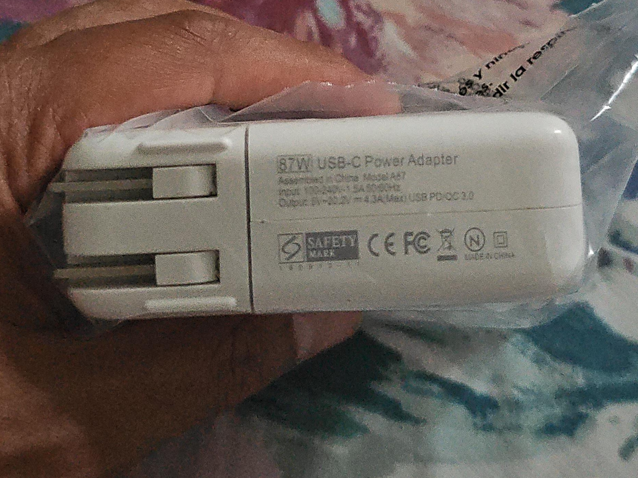 87W USB-C Power Adapter thumbnail