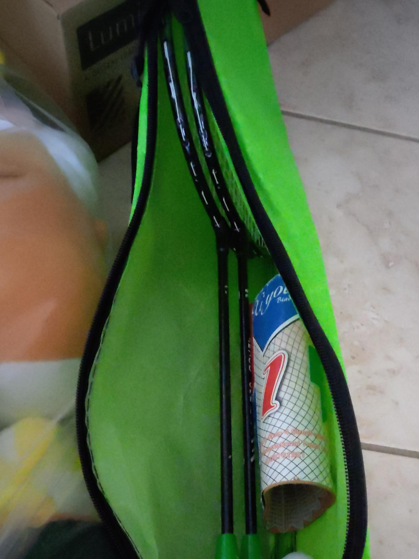 Badminton Set with Rackets and Shuttlecocks thumbnail