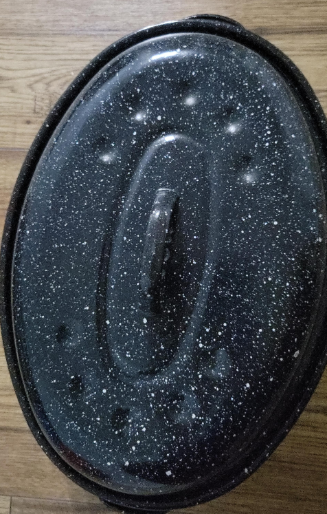 Vintage speckled oval roasting pan with lid thumbnail
