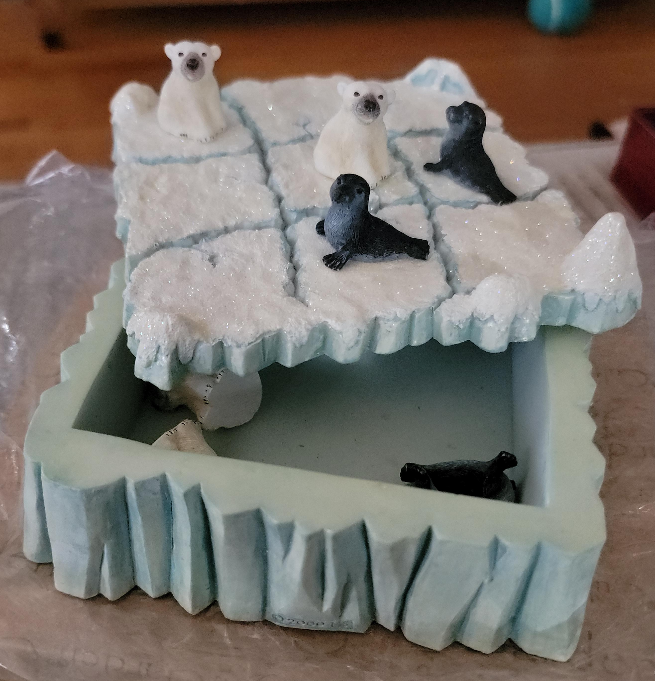 Polar Bear and Seal Iceberg Tic Tac Toe game thumbnail