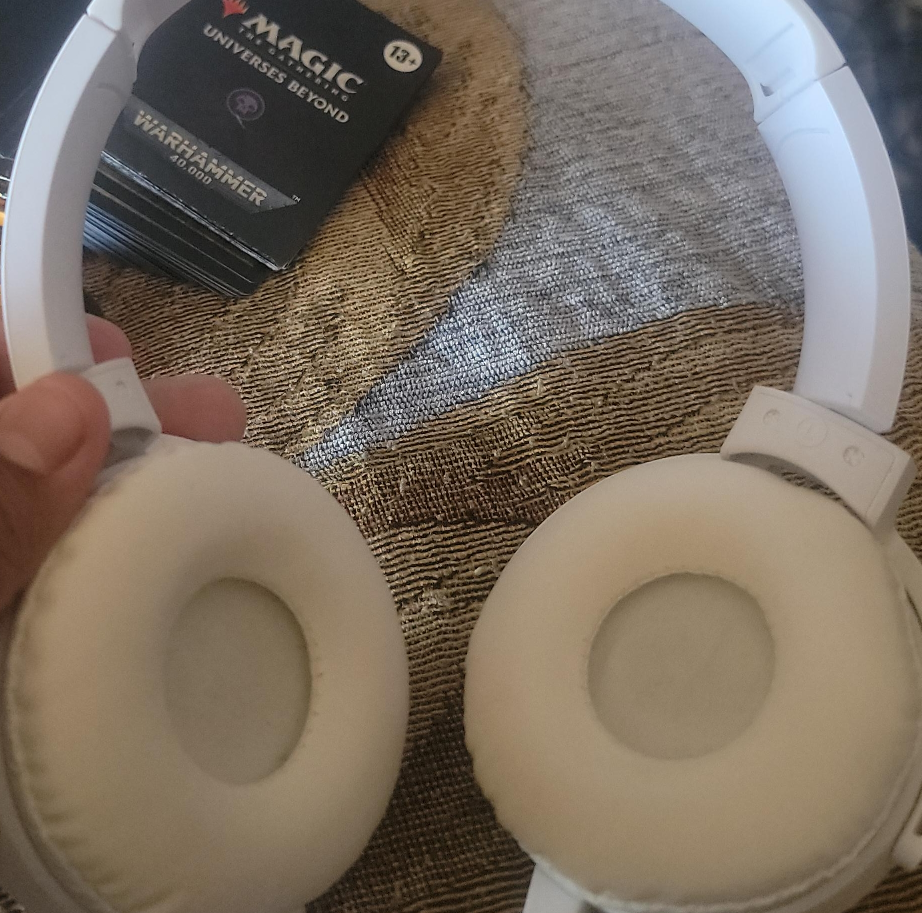 White Headphones thumbnail
