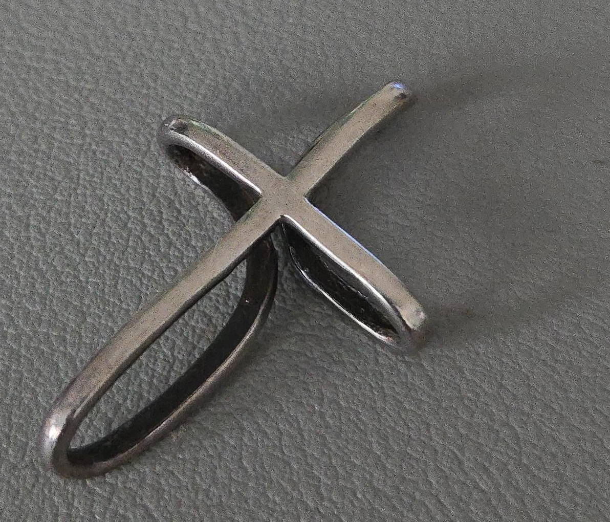 Silver Cross Pendant thumbnail