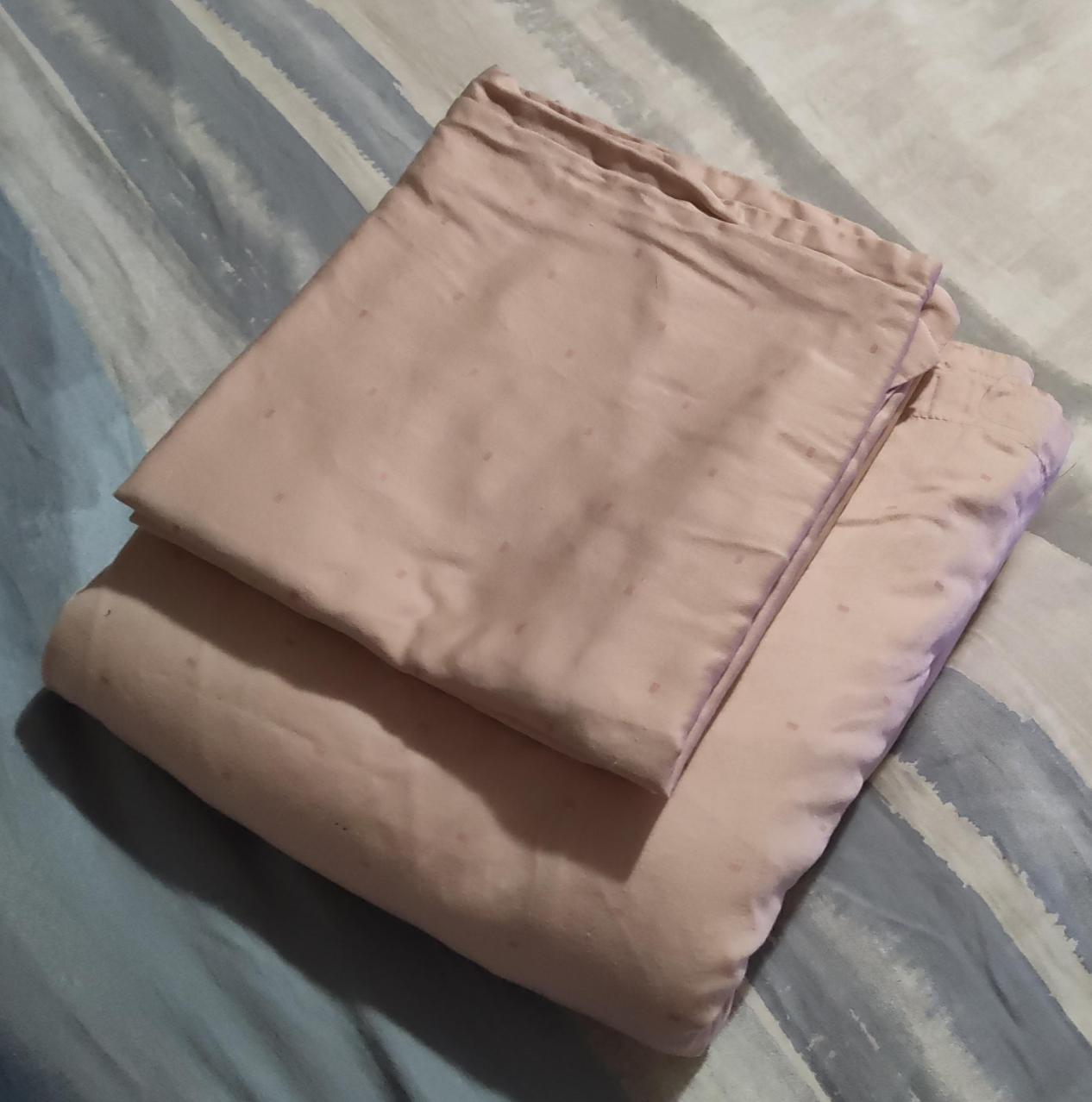 King Size - Two Pillowcases and One Bedcover thumbnail