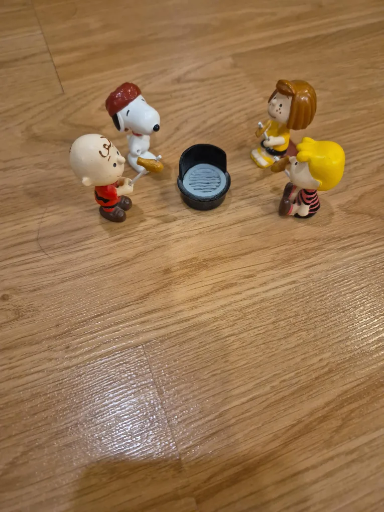 Peanuts Gang BBQ Figurine Set