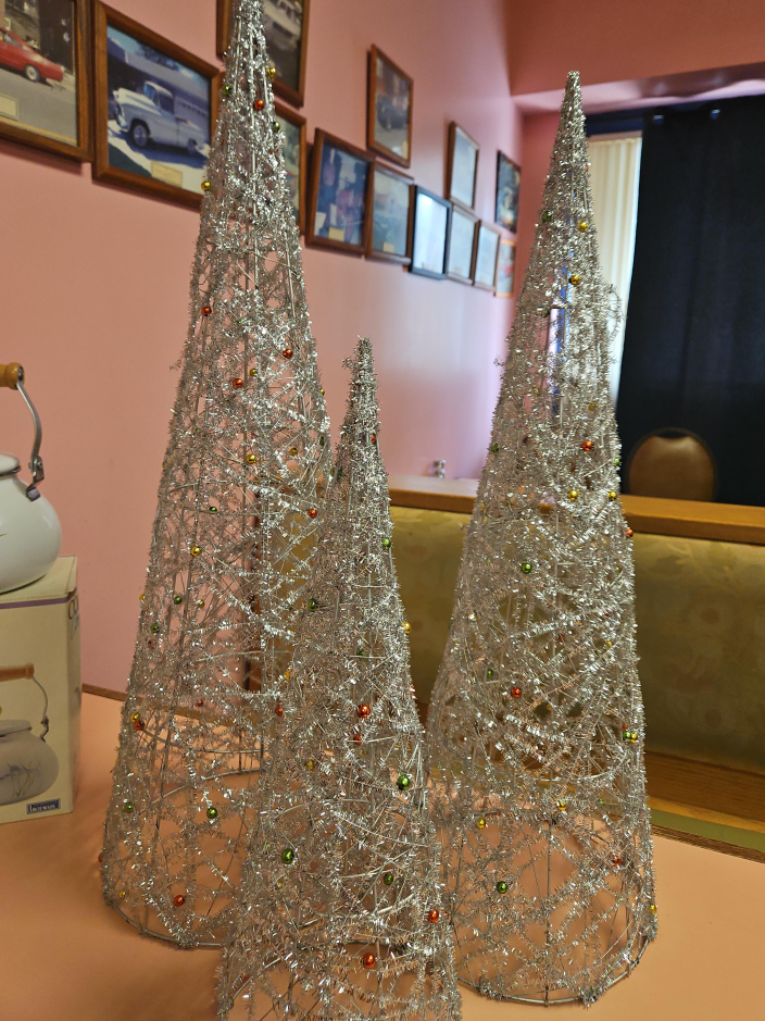 Set of Decorative Silver Trees 3pcs thumbnail