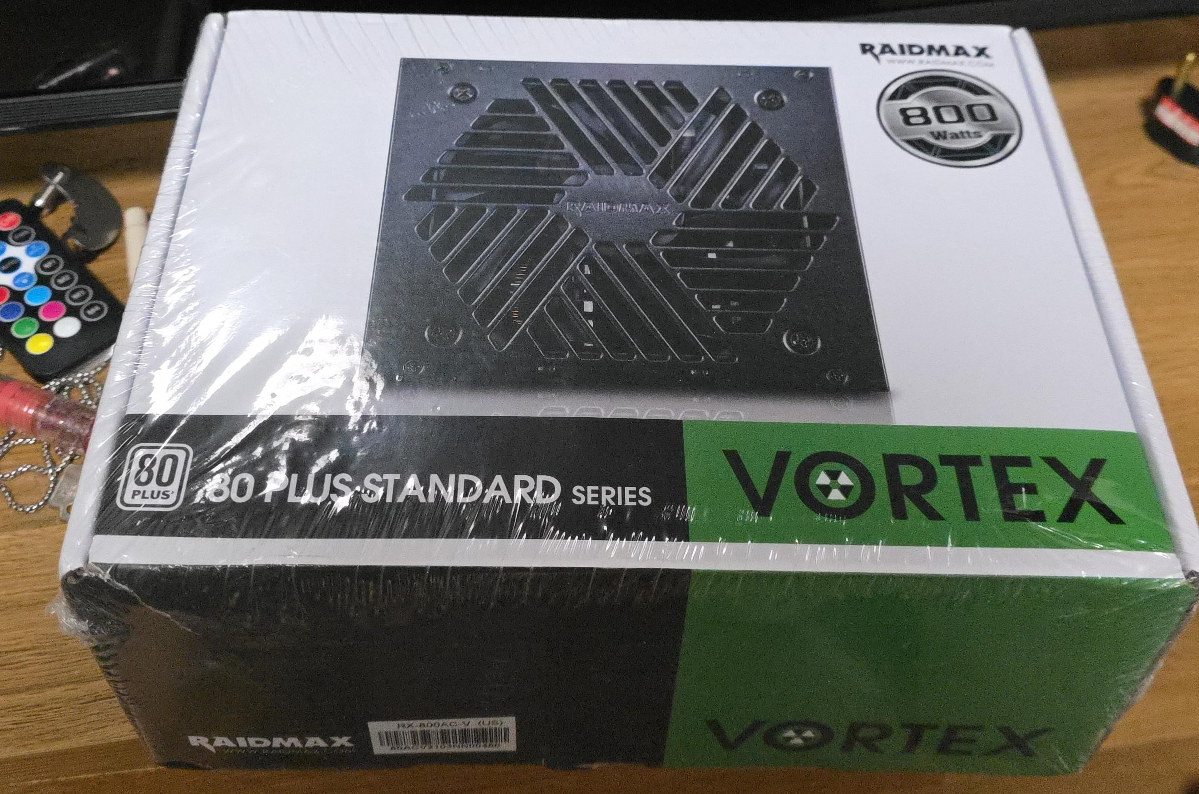 RAIDMAX VORTEX 800W Power Supply thumbnail