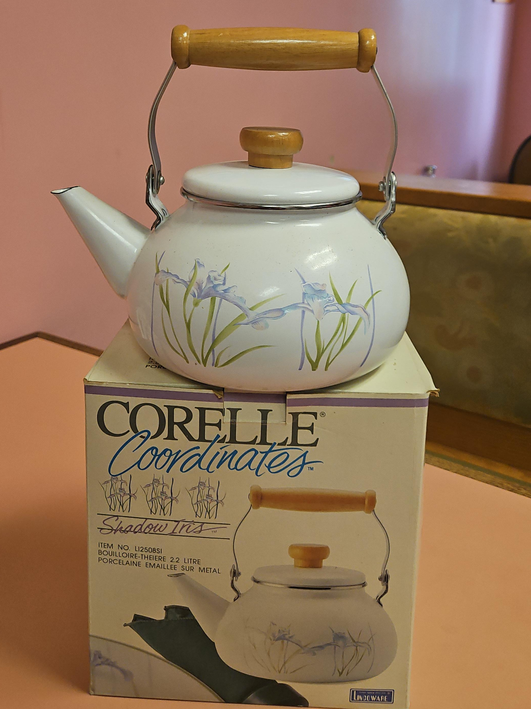 Corelle Shadow Iris Kettle thumbnail