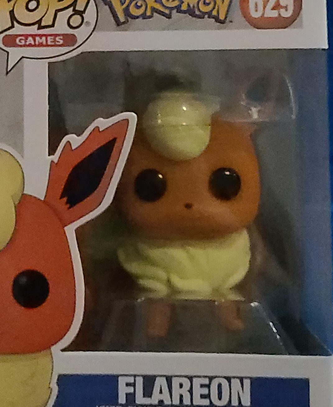 Funko POP! Games Pokemon Flareon #629 thumbnail
