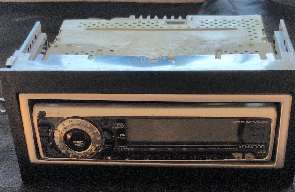 Kenwood KDC-MPV525 Stereo Head Unit thumbnail