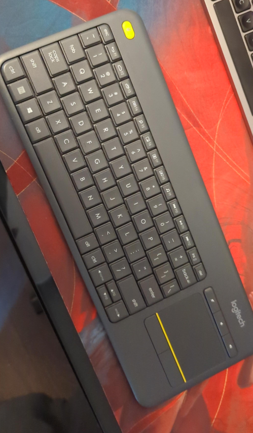 Wireless Keyboard with Touchpad thumbnail