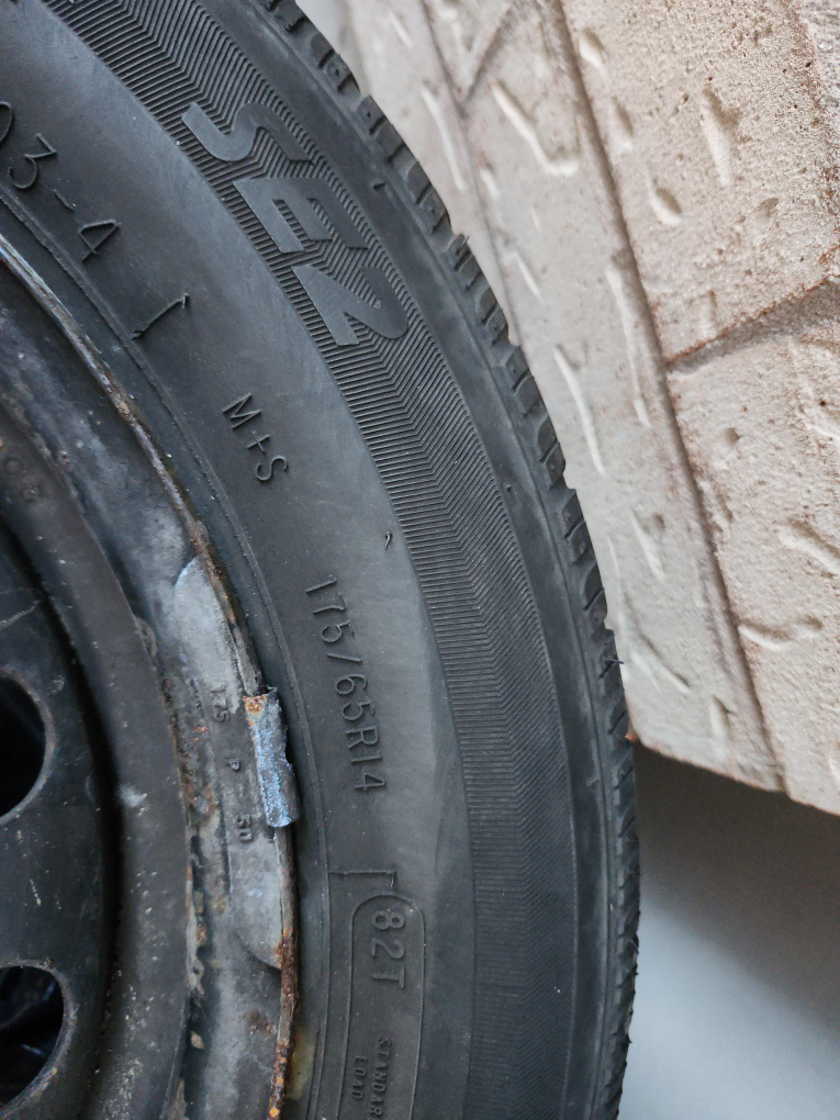175/65R14 Tire thumbnail