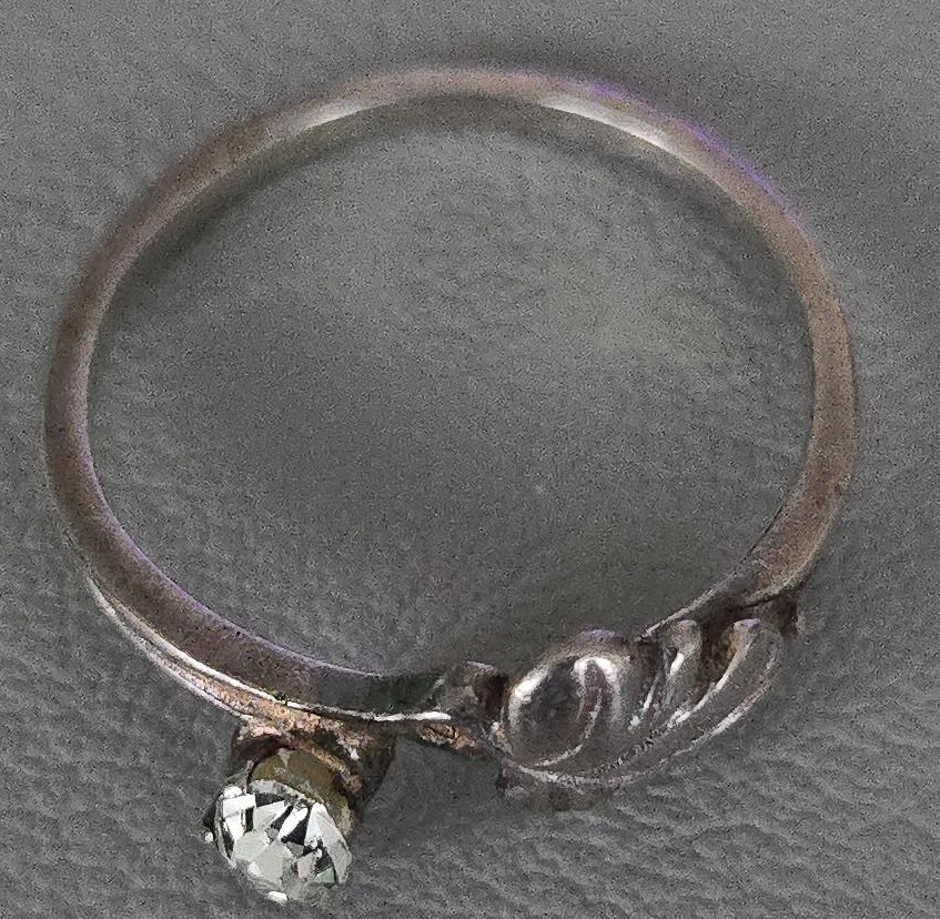 Vintage Ring with Cubic zirconia thumbnail