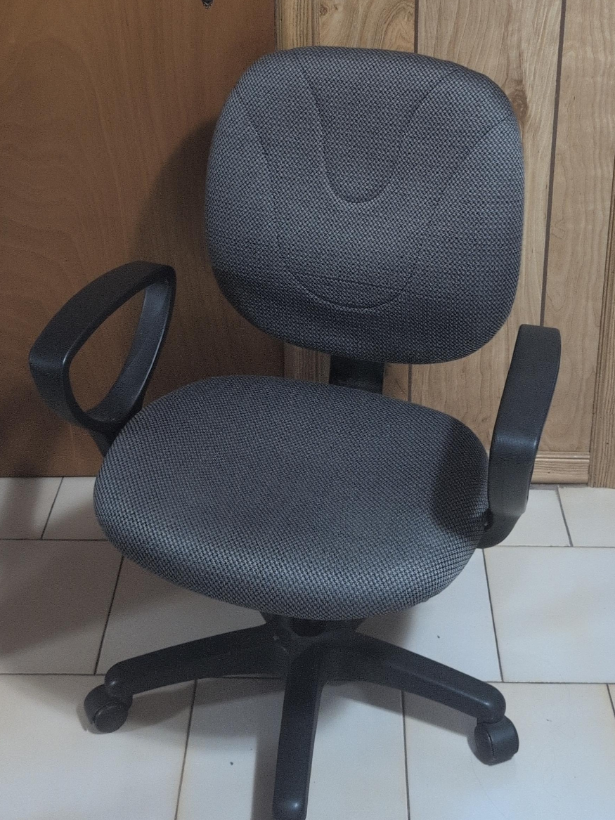 Grey Office Chair thumbnail
