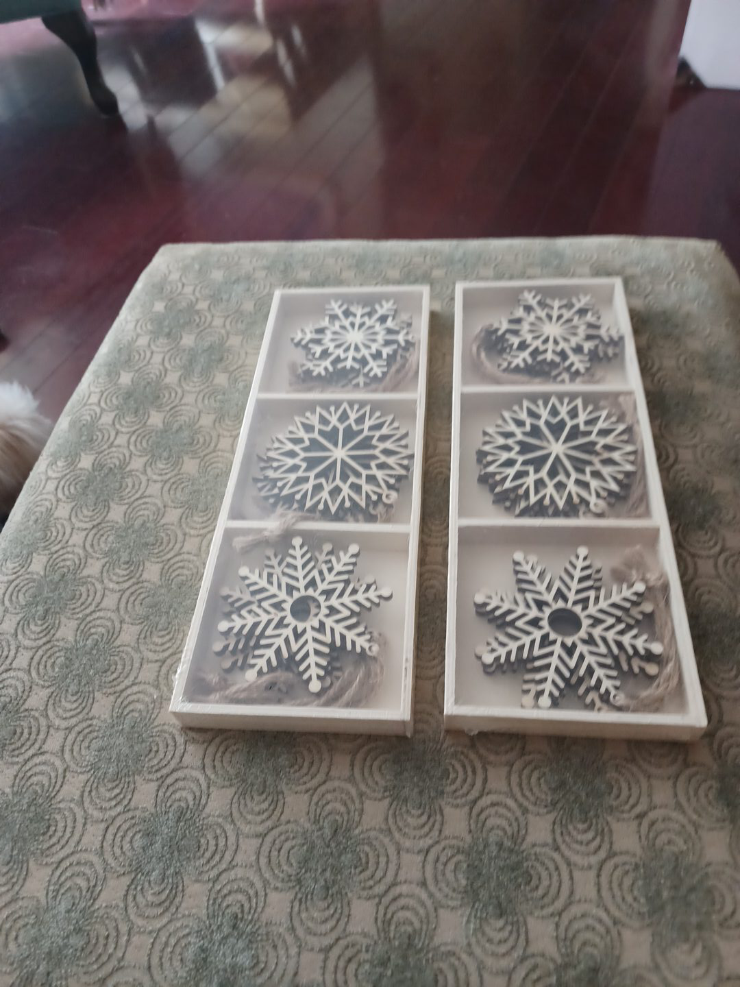 Snowflake Ornaments Set thumbnail