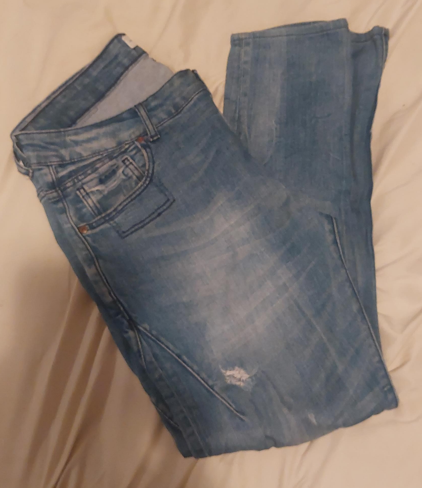 Light Wash Denim Jeans thumbnail