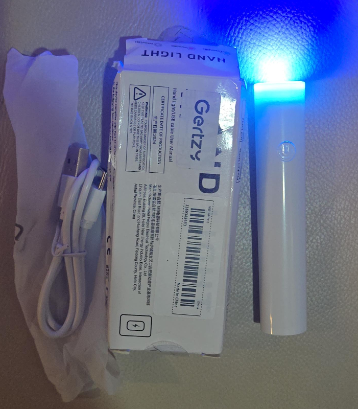 Gertzy Hand Light with USB Cable thumbnail
