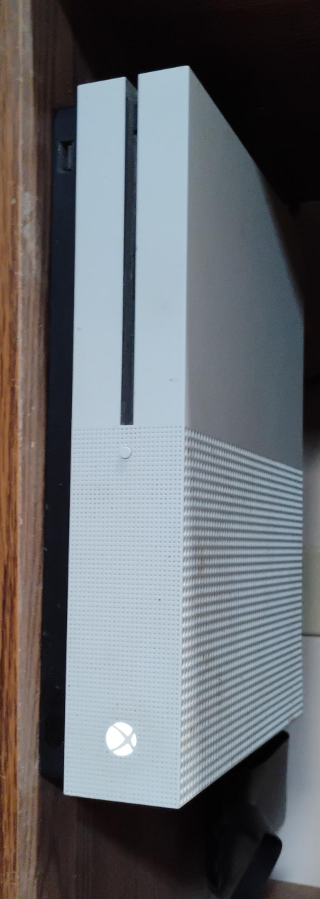 Xbox One S Console with Controller thumbnail
