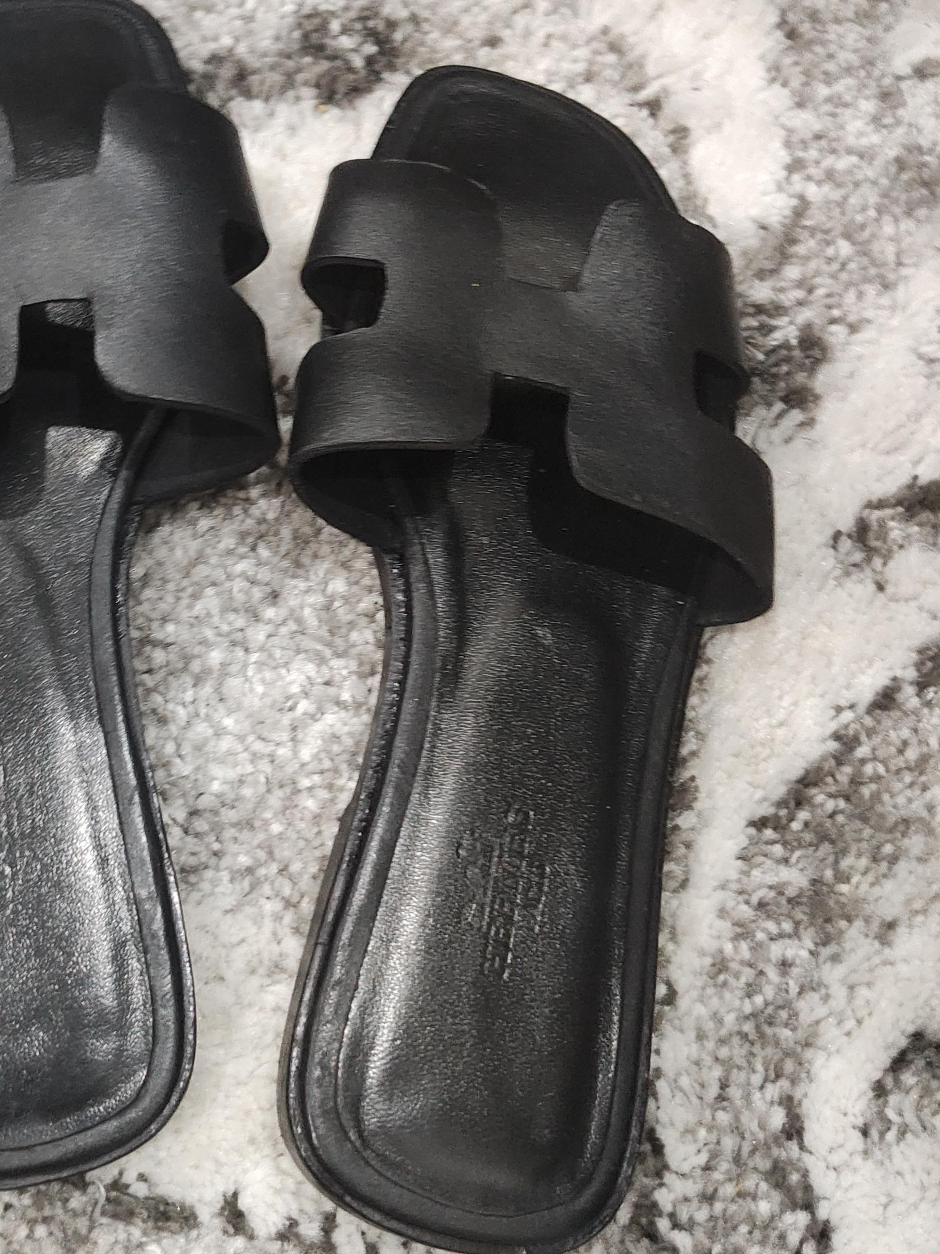 Hermès Black Leather Sandals thumbnail