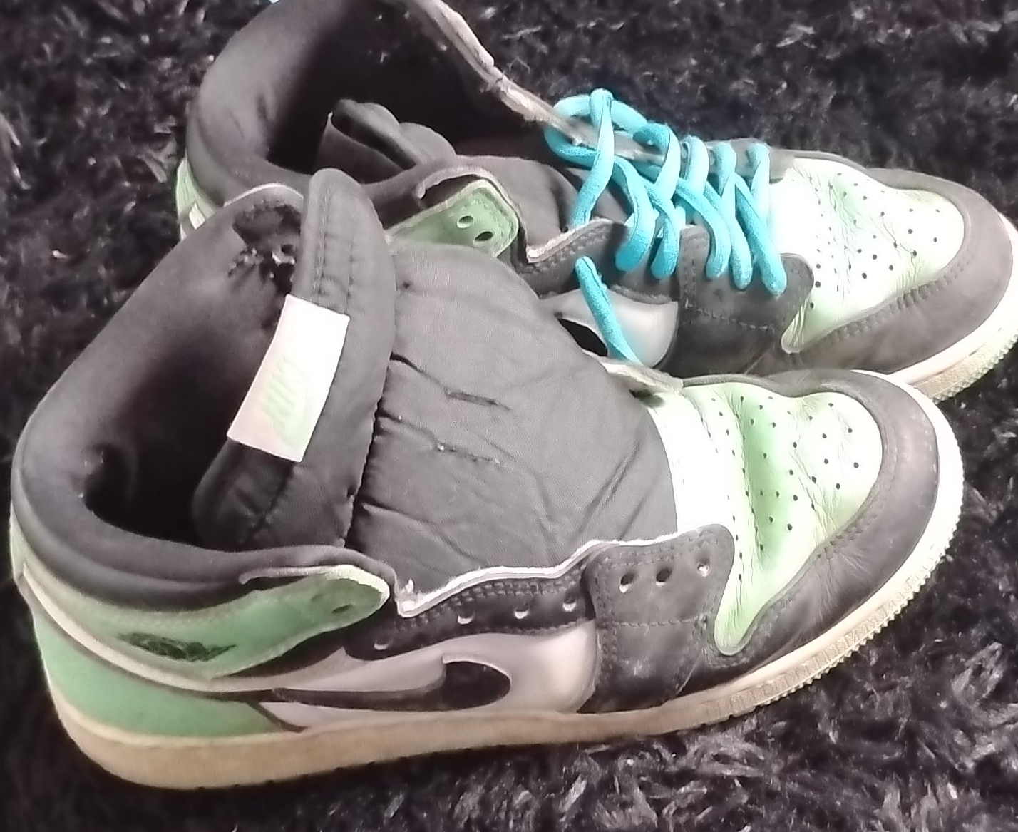 Nike Air Jordan 1 High Sneakers thumbnail