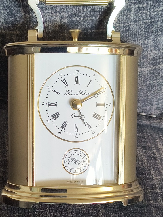 vintage table clock thumbnail