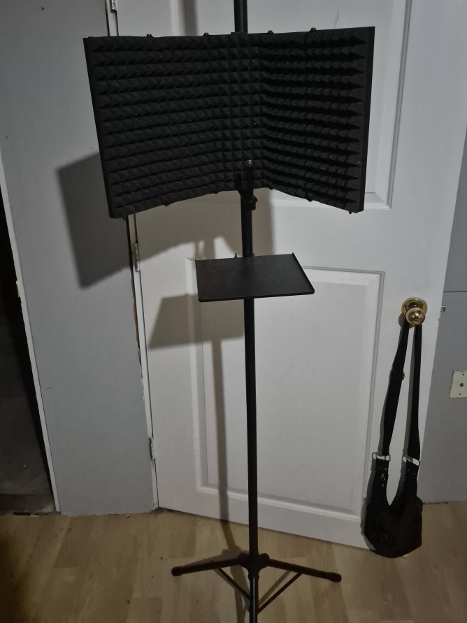 Microphone Isolation Shield with Stand thumbnail