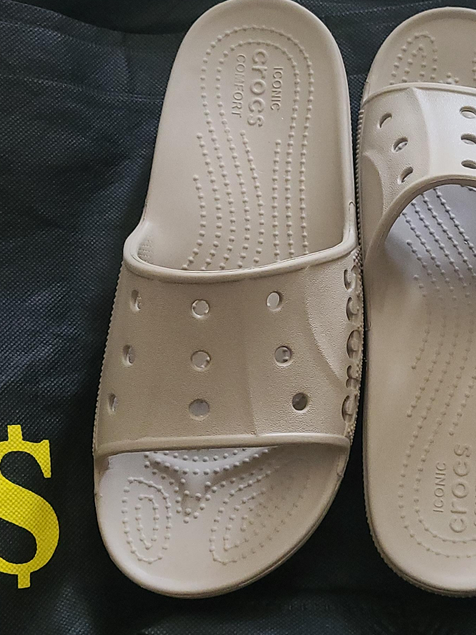 Crocs Classic Slide Sandals - Size 7 thumbnail