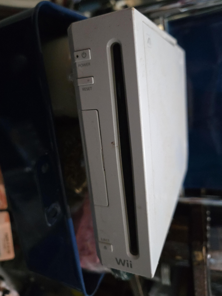 Nintendo Wii Console thumbnail