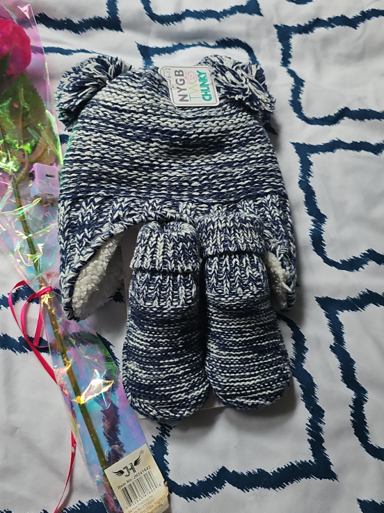 NYGB Two Chunky Knit Hat & Booties Set 6-12 Months thumbnail