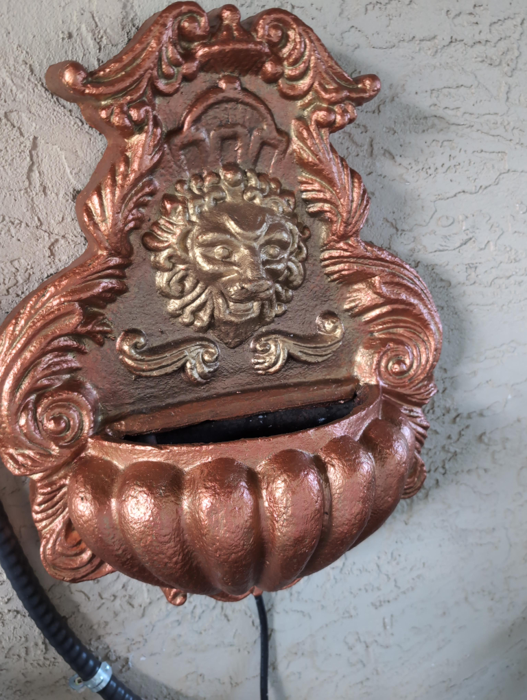 Wall Mounted Lion Head Fountain thumbnail
