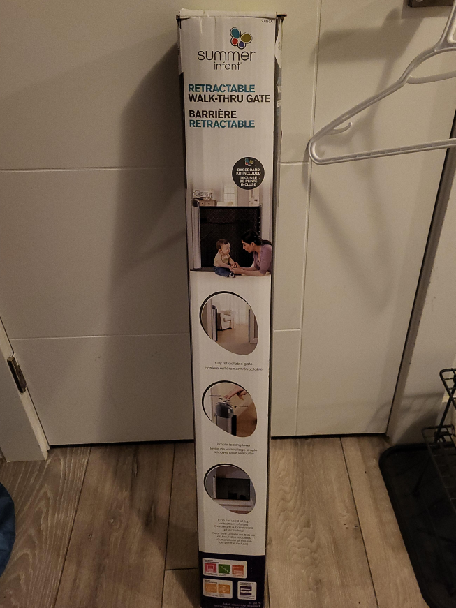 Summer Infant Retractable Walk-Thru Gate thumbnail