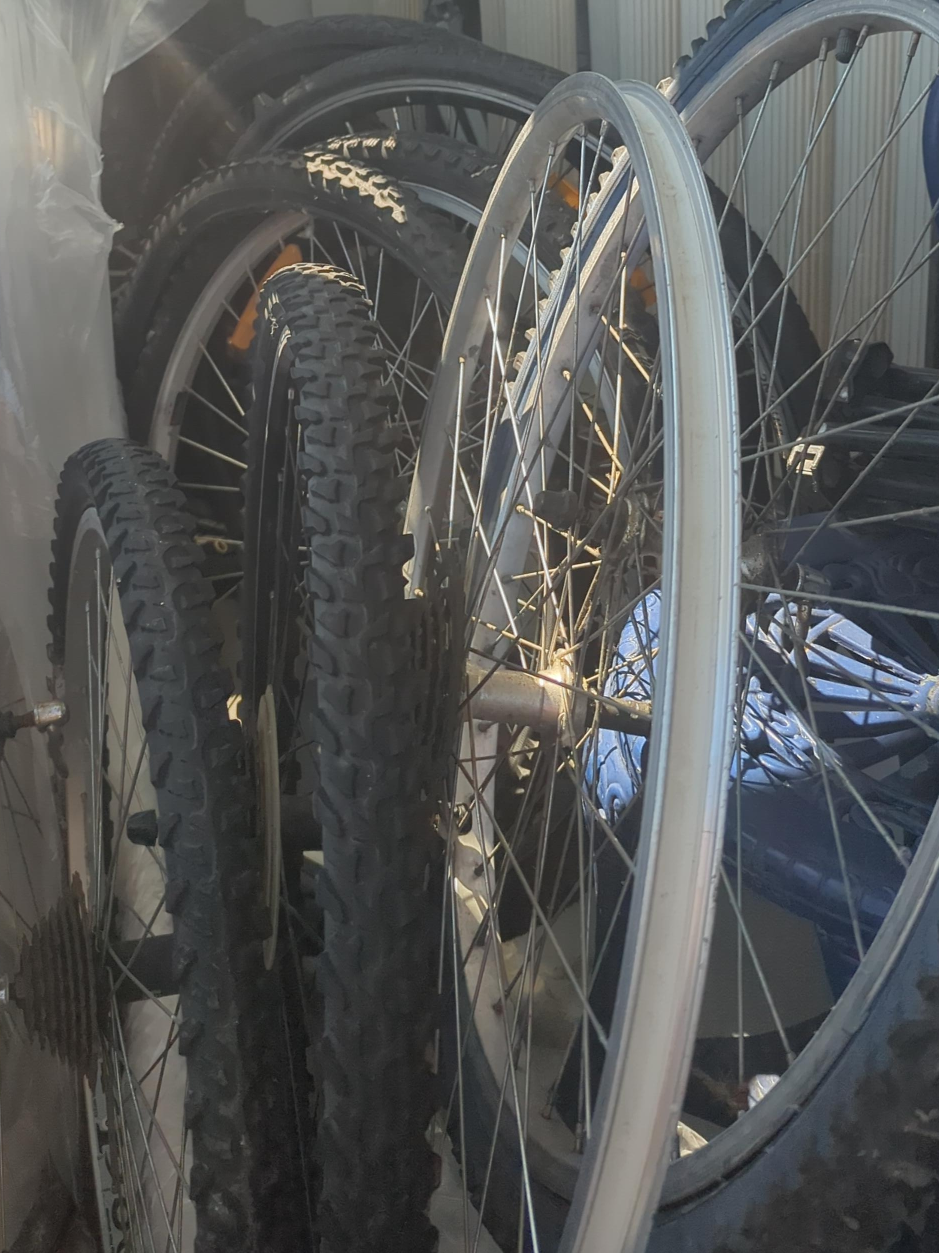 Bicycle Wheels & Tires thumbnail
