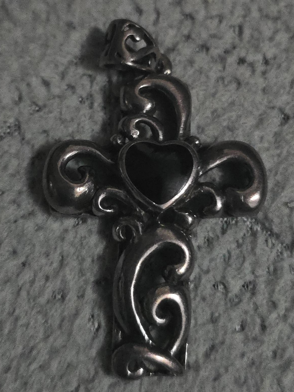 🇨🇦Sterling Silver Cross Pendant with Onyx Heart #thriftypicks thumbnail